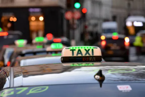 Taxi pour transfert familial à Noisy-Rudignon